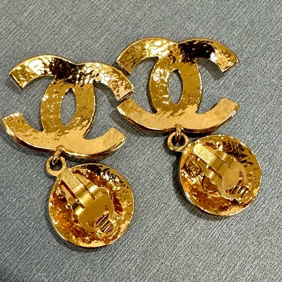 SOLD Chanel CC Hammered Dangle Earrings Clip On 1994 - Picture 6 of 14